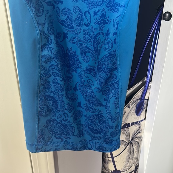 Lululemon shelf bra workout top - Picture 3 of 5